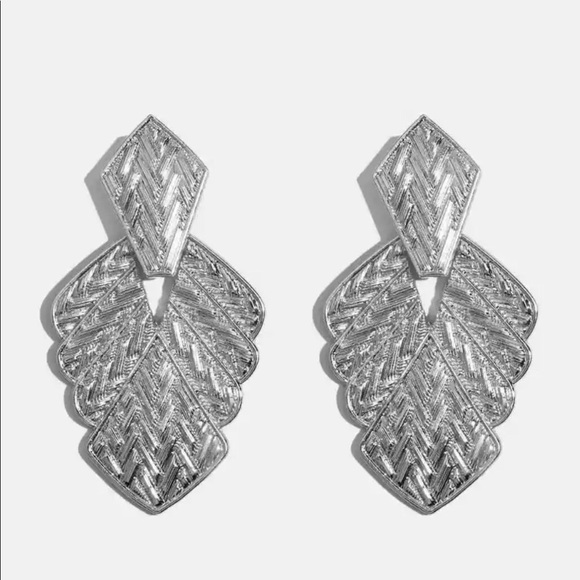 Pretty In Nude Jewelry - ✨Silver Statement Earrings✨